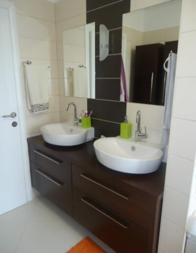 Studio B - Kupaonski namještaj 010