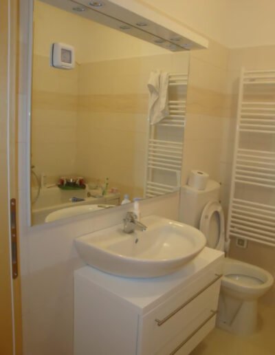 Studio B - Kupaonski namještaj 013