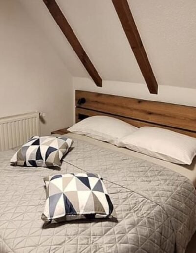 Studio B - Spavaća soba 063